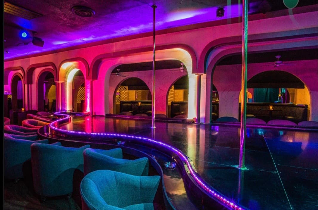 Sam's interior stage area